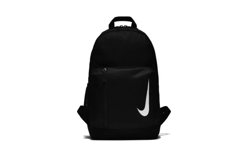 6 Ayın En Düşük Fiyatı: Nike Acdmy Sırt Çantası 940 Tl